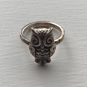 James Avery Retired Sterling Silver Owl Ring